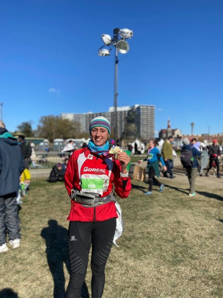 2-Sheila-from-team-Boreal-at-the-Philadelphia-marathon-2022